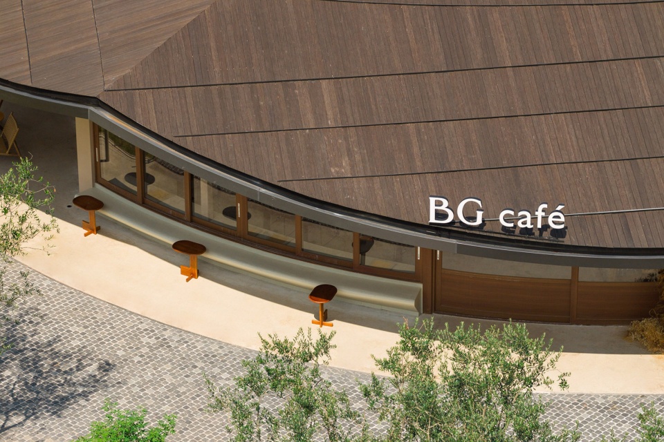 beast garden cafe by why would