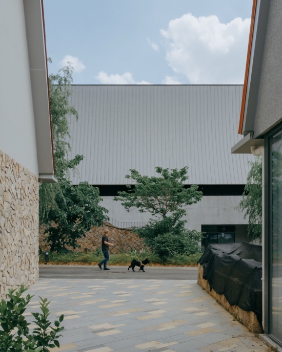 moganshan liaoyuan theater by incls