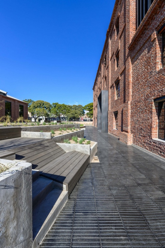 Anden Central by ESTUDIO MONTEVIDEO