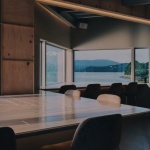 ONE OKUSA - CAFE GALLERY by Soichiro Harada + Sunko Jukankyo System Co., Ltd.