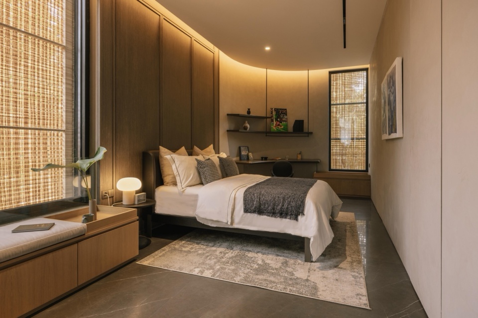 Split Mass Residence by K Thengono Design Studio