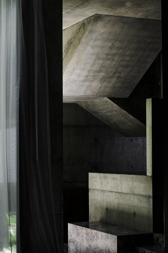 adelaide street house by robert simeoni architects