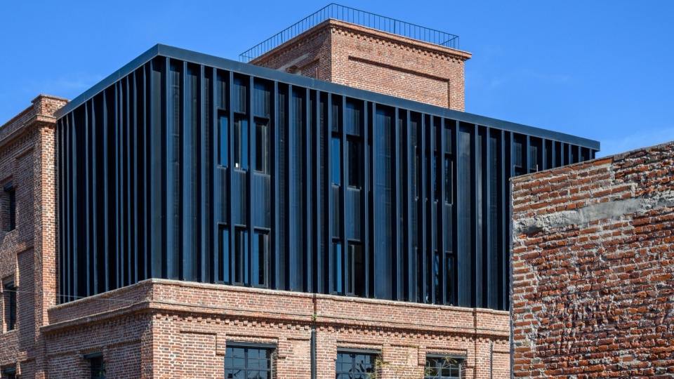 Anden Central by ESTUDIO MONTEVIDEO