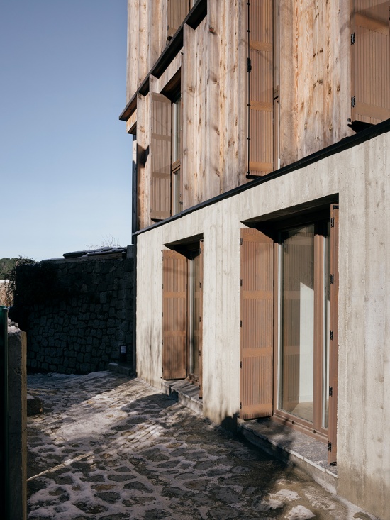 Corsican pine housing