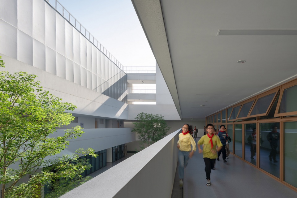 chengdu haiyang road middle school by changwu architects