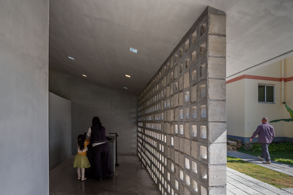 iLOOminate by Studio 10