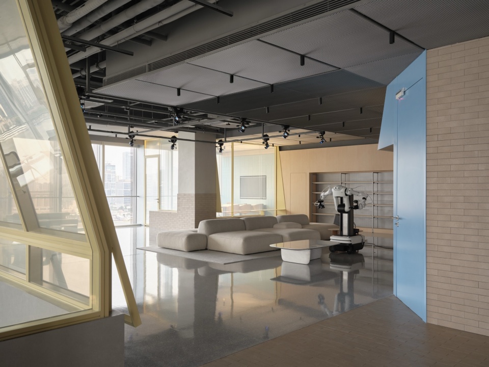 a robot space with a human touch by hcch studio