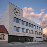 Čebín小学，捷克 / knesl kynčl architekti