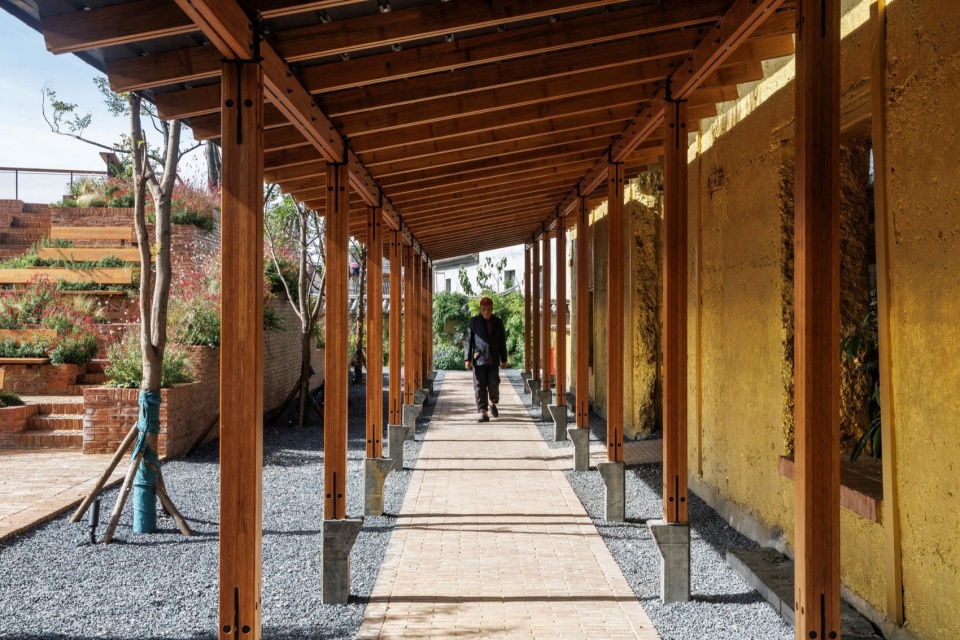 librairie avant garde huize baiwu bookstore by jiakun architects