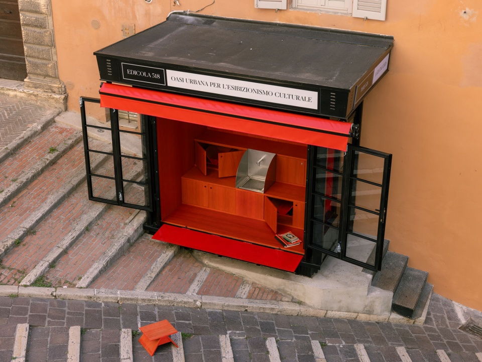 Edicola 518 by Giuseppe Arezzi
