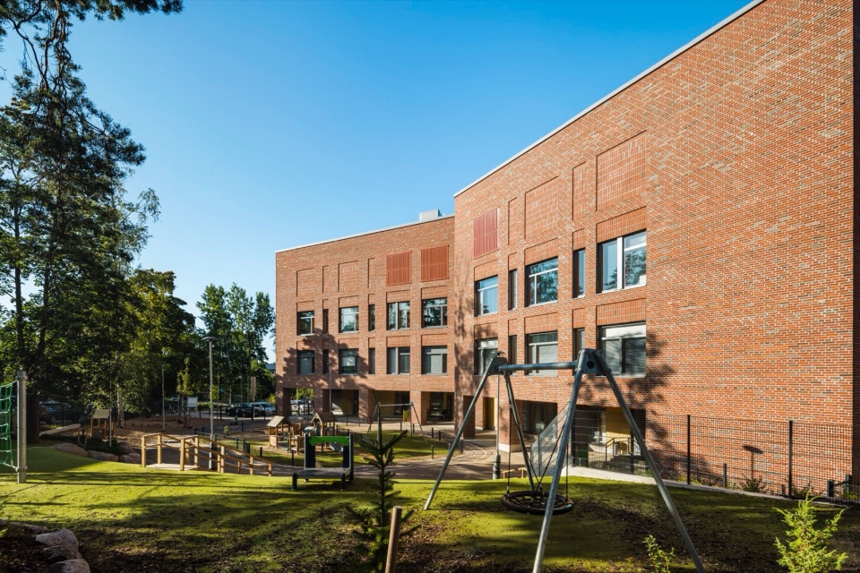 Oulunkyla primary school and the new daycare centre by Olla Architecture