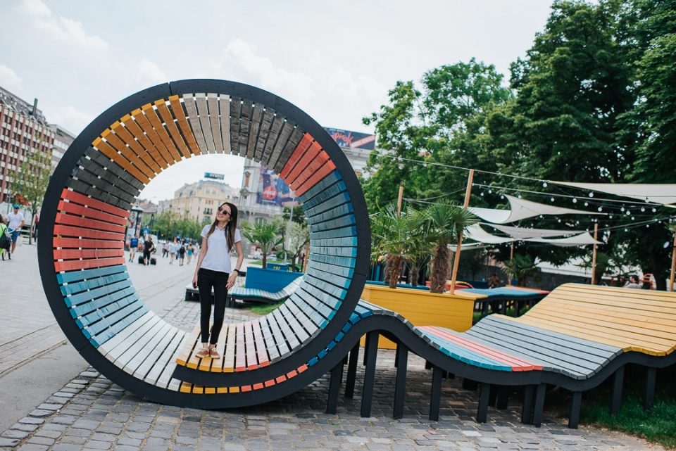 POP UP Park Hello Wood