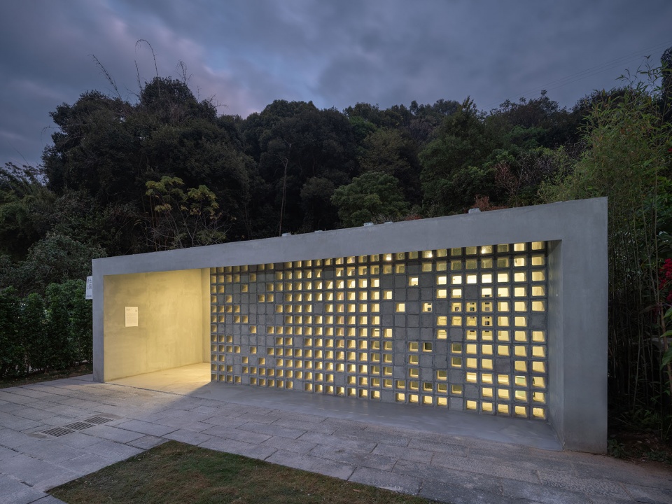 iLOOminate by Studio 10