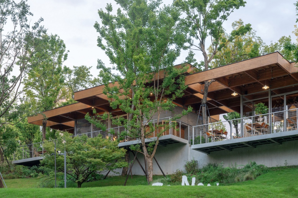 Luxelakes CorNori Architectural Design by Atelier OO