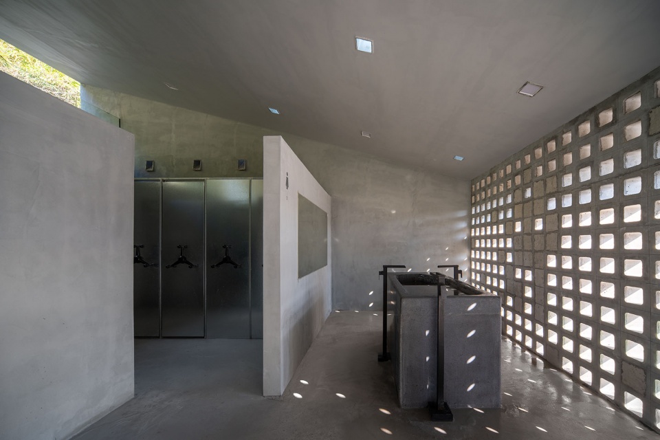iLOOminate by Studio 10