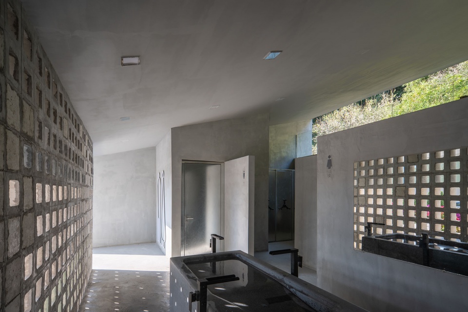 iLOOminate by Studio 10
