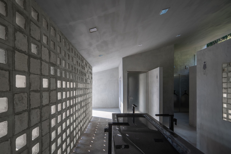 iLOOminate by Studio 10