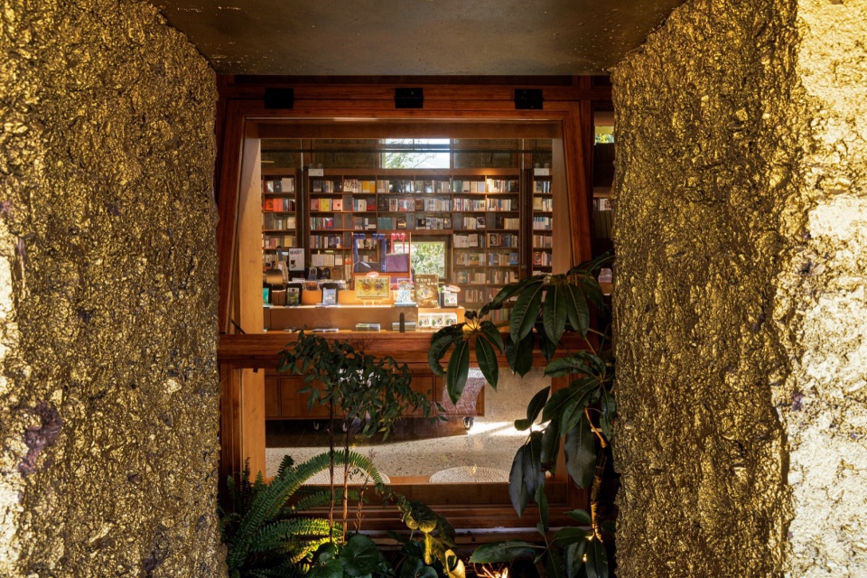 librairie avant garde huize baiwu bookstore by jiakun architects