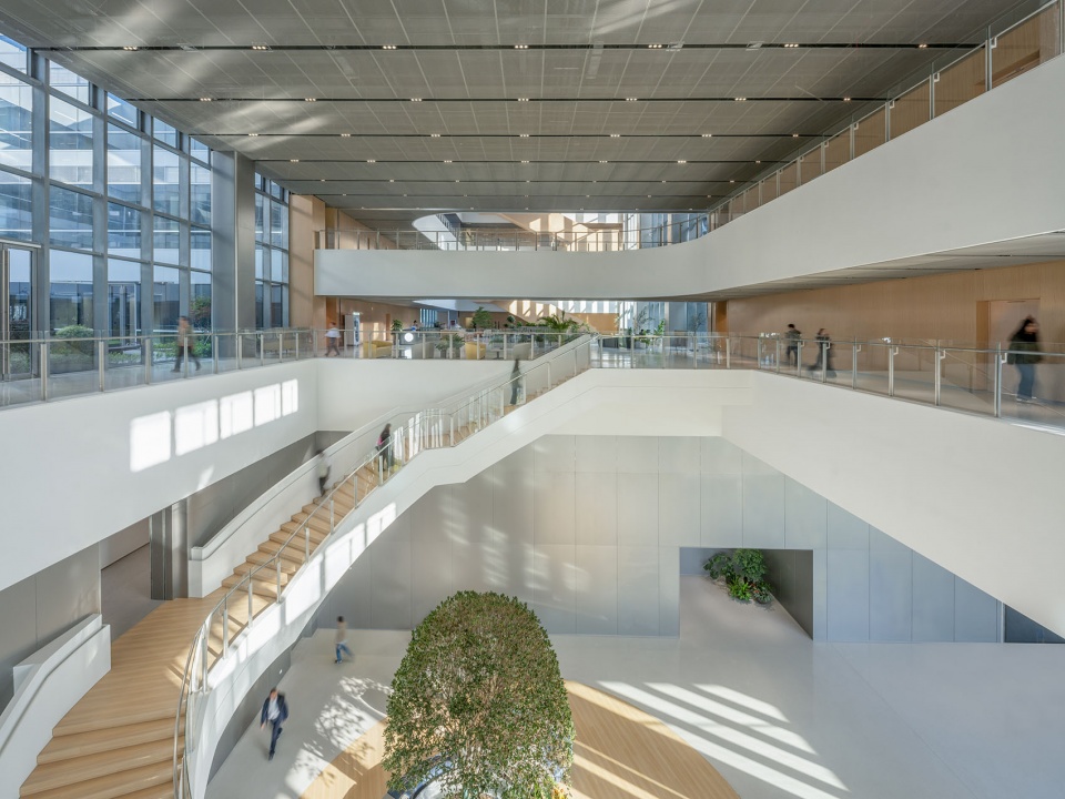PetroChina Shanghai Advanced Materials Research Institute by PerkinsWill