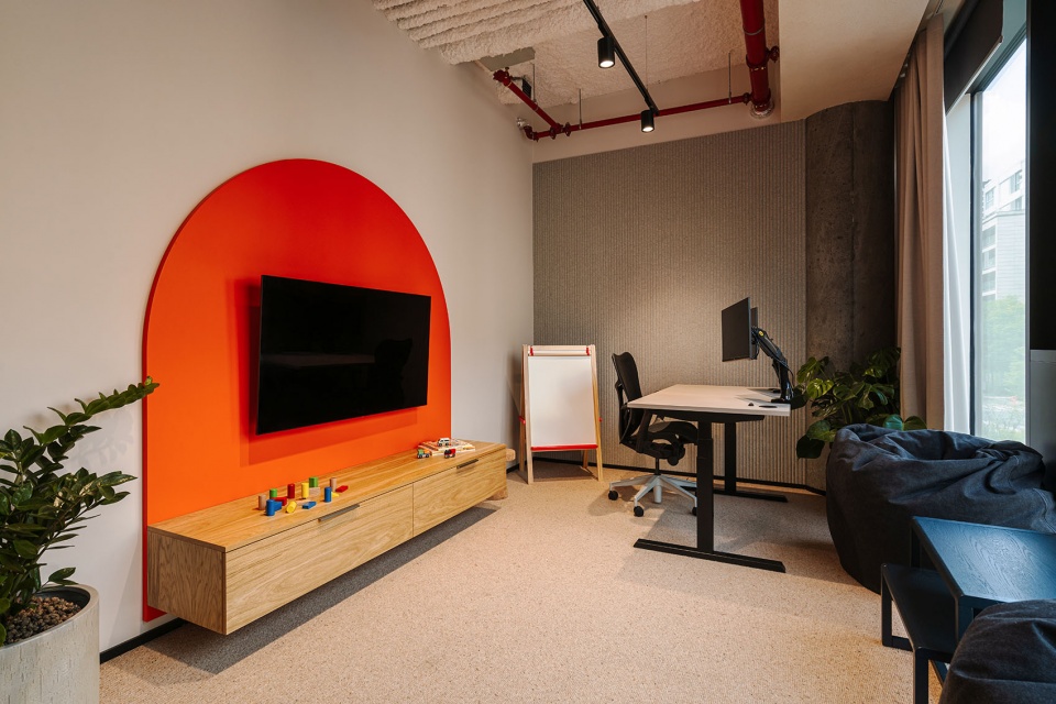 ING Hubs Poland Office by MIXD