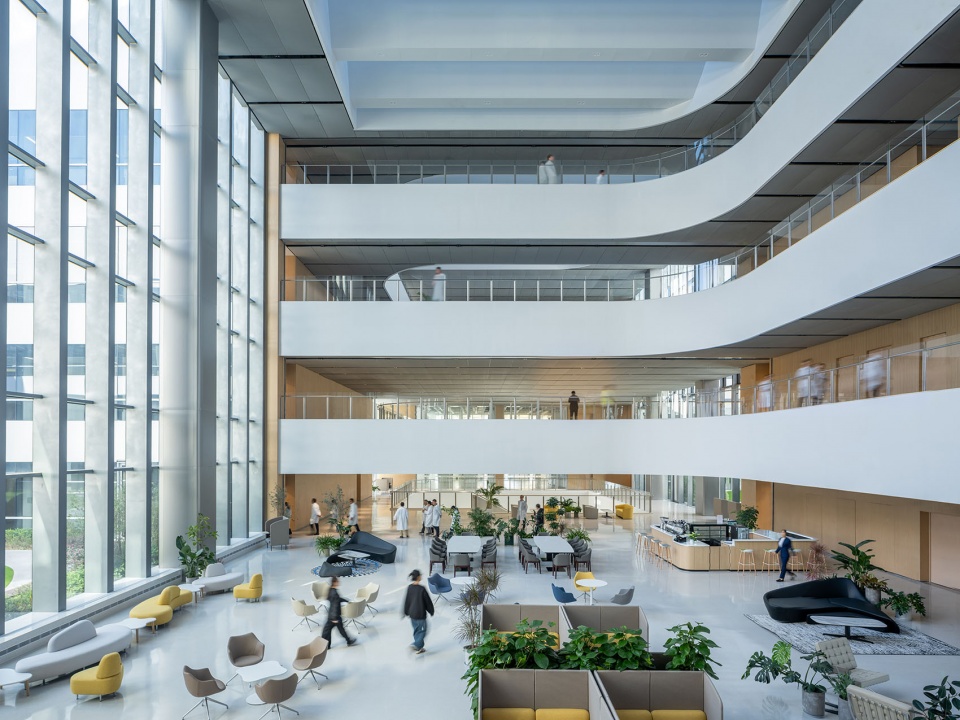 PetroChina Shanghai Advanced Materials Research Institute by PerkinsWill