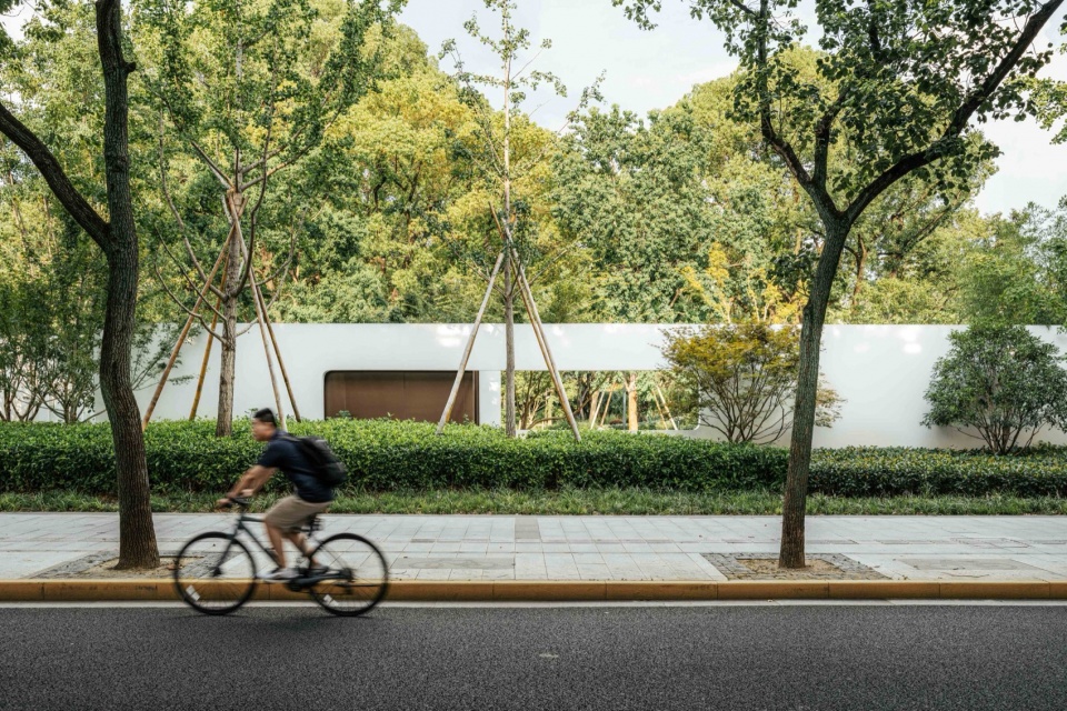 The Xuhui Toilet by VIASCAPE design