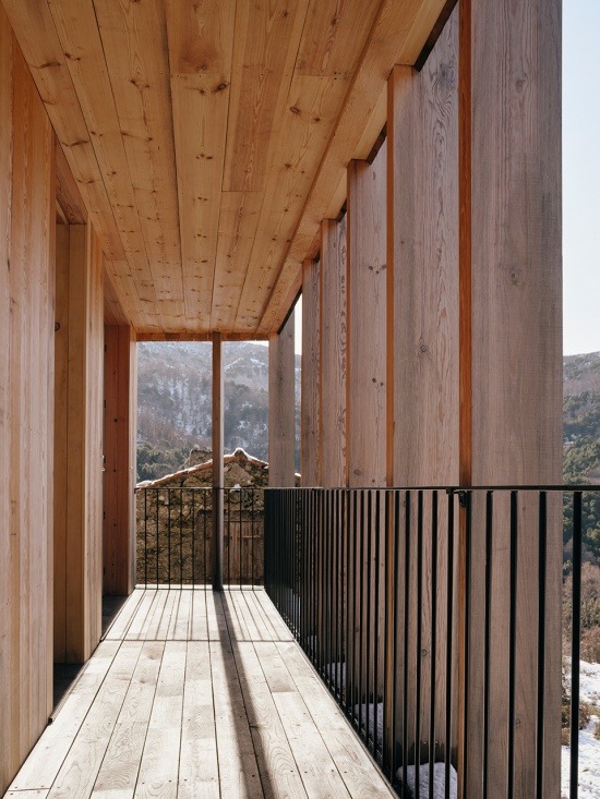 Corsican pine housing