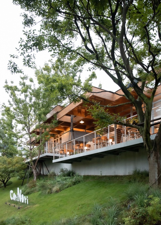 Luxelakes CorNori Architectural Design by Atelier OO