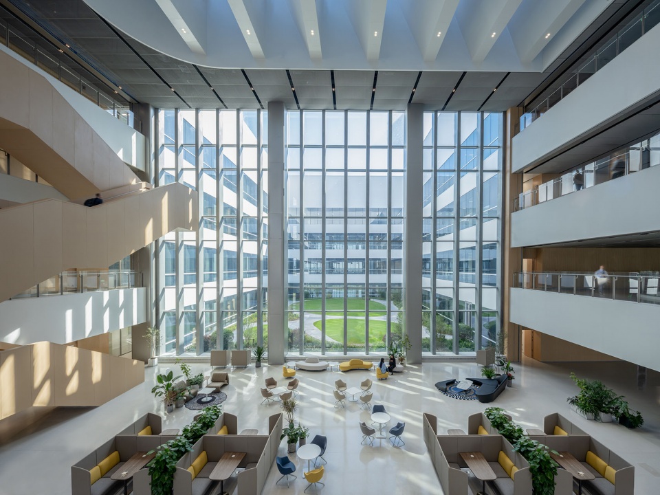 PetroChina Shanghai Advanced Materials Research Institute by PerkinsWill