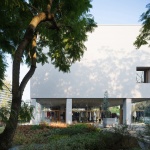 Yearly Plan House by HUI PAN ARCHITECTS
