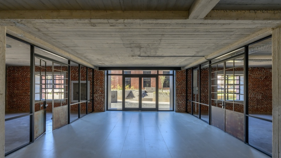 Anden Central by ESTUDIO MONTEVIDEO