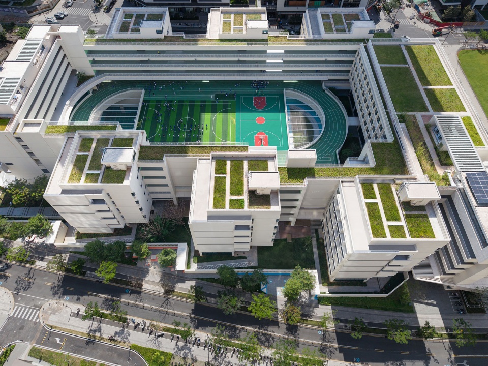 Shishan Campus Shenzhen Primary School Group Guangming School by AUBE