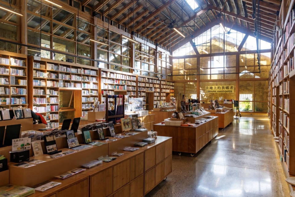 librairie avant garde huize baiwu bookstore by jiakun architects