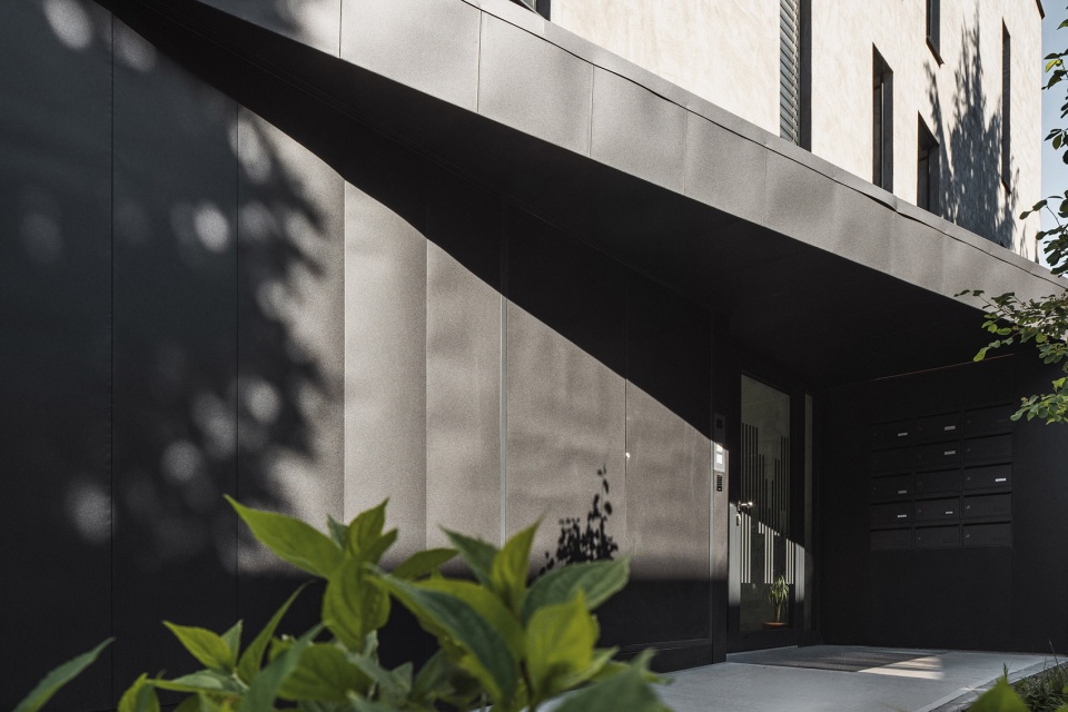 manesova apartment building by ok plan architects