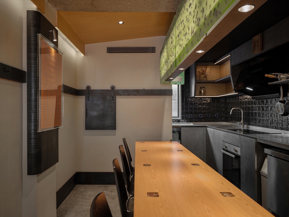 Shan Huiri Sama by TranMadison Design ntz