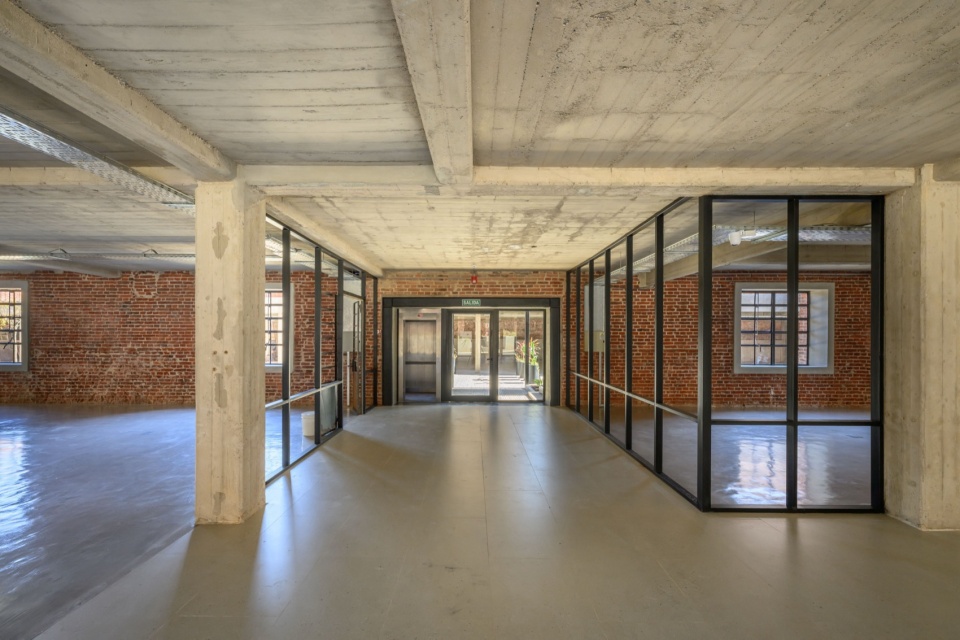 Anden Central by ESTUDIO MONTEVIDEO