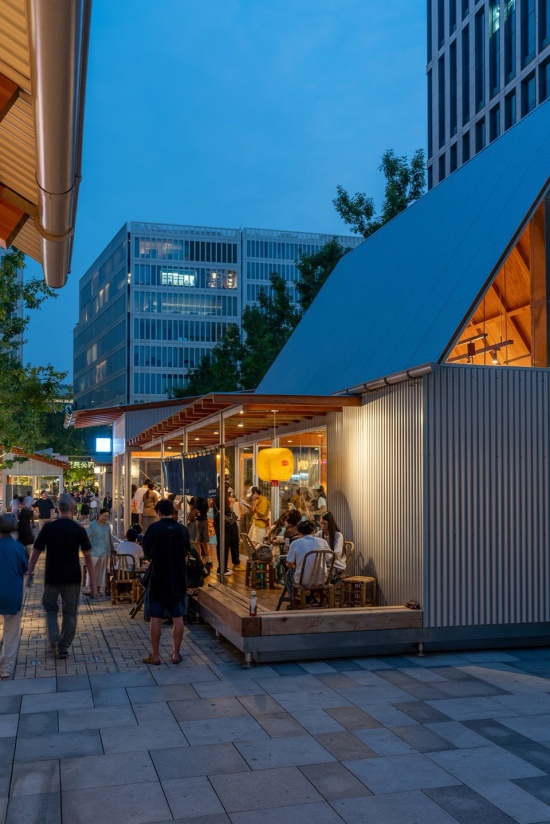 OoEli International Block Renewal Slow Flash Park Project by Kong Architects