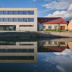 Čebín小学，捷克 / knesl kynčl architekti