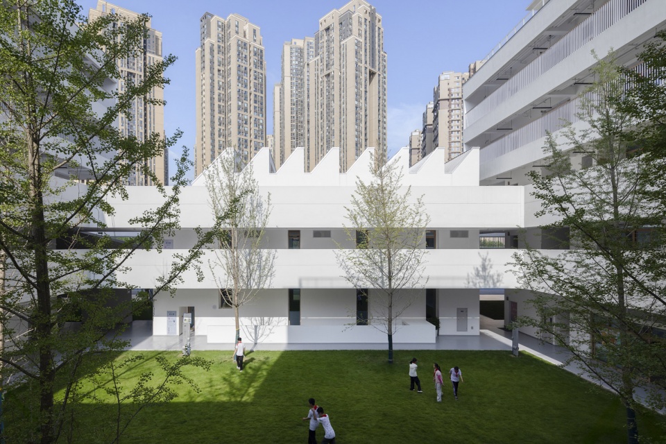 chengdu haiyang road middle school by changwu architects