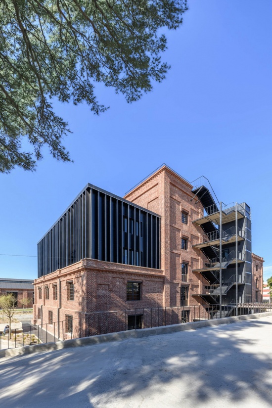 Anden Central by ESTUDIO MONTEVIDEO