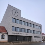 Čebín小学，捷克 / knesl kynčl architekti