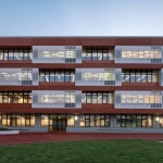 上海市徐汇区园南中学（罗城校区） / 同济大学建筑设计研究院（集团）有限公司