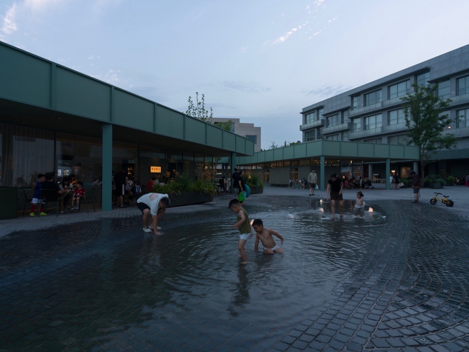 Aranya Youyi Bay Community Regeneration by genarchitects