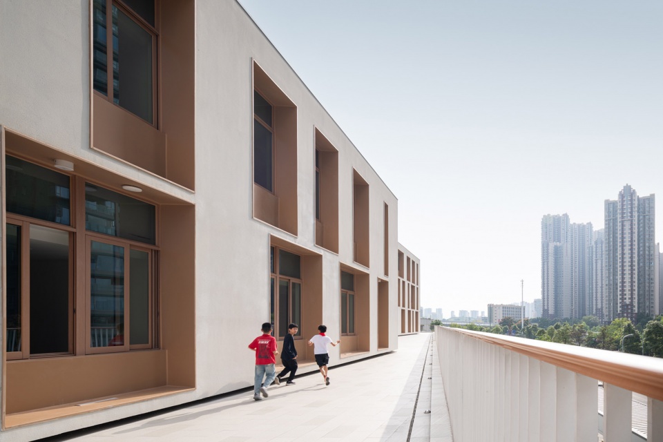 chengdu haiyang road middle school by changwu architects