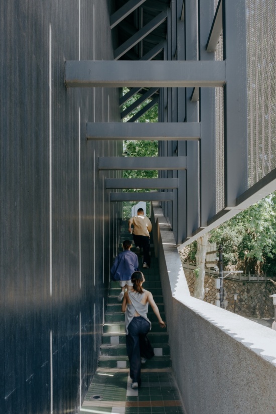 moganshan liaoyuan theater by incls