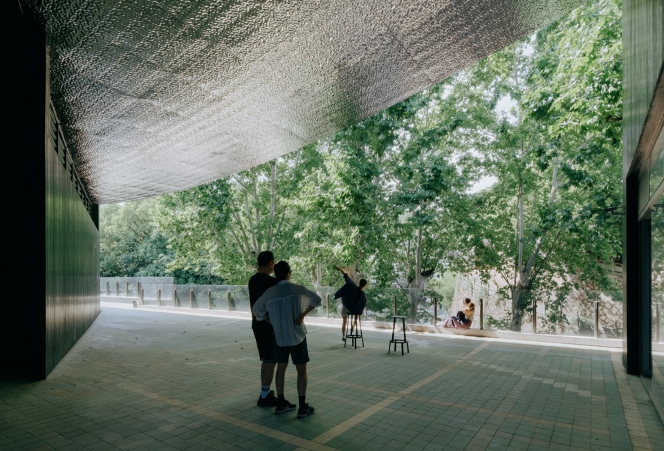 moganshan liaoyuan theater by incls