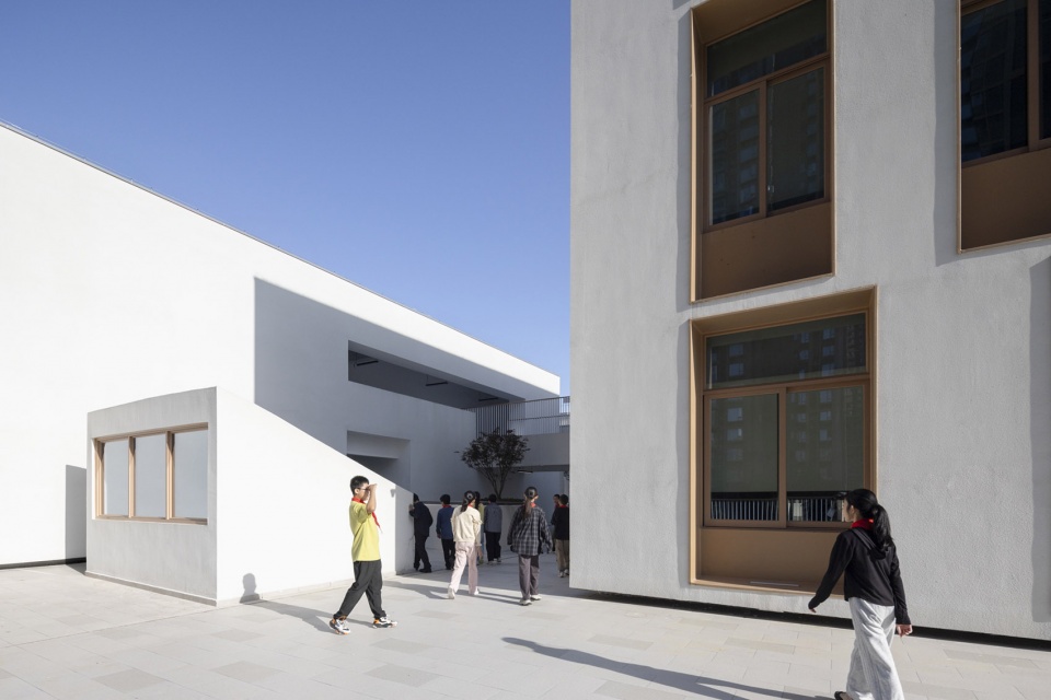 chengdu haiyang road middle school by changwu architects