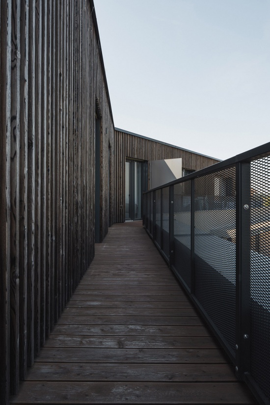 manesova apartment building by ok plan architects