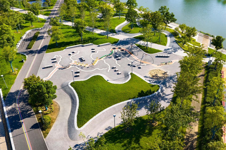 XICHENG CANAL LANDSCAPE by Brearley Architects Urbanists BAU