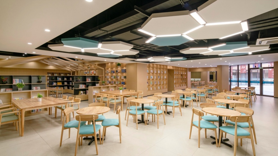 A Campus Lifted in Density Shanghai Xuhui Yuannan Middle School